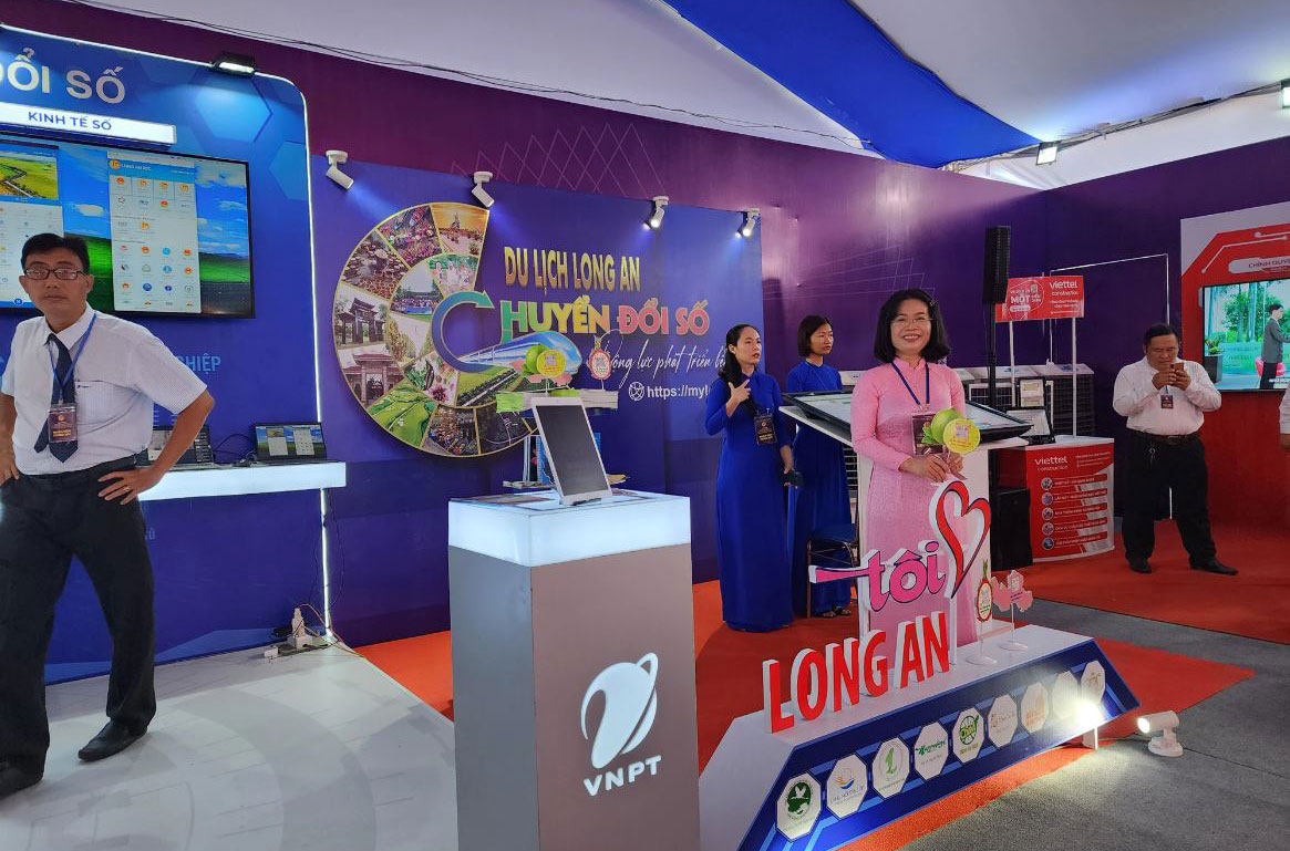 gian hàng trưng bày tỉnh Long An